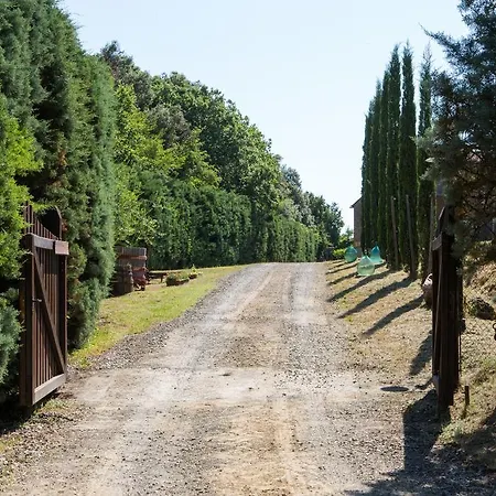Agriturismo La Vigna Farm stay San Gimignano